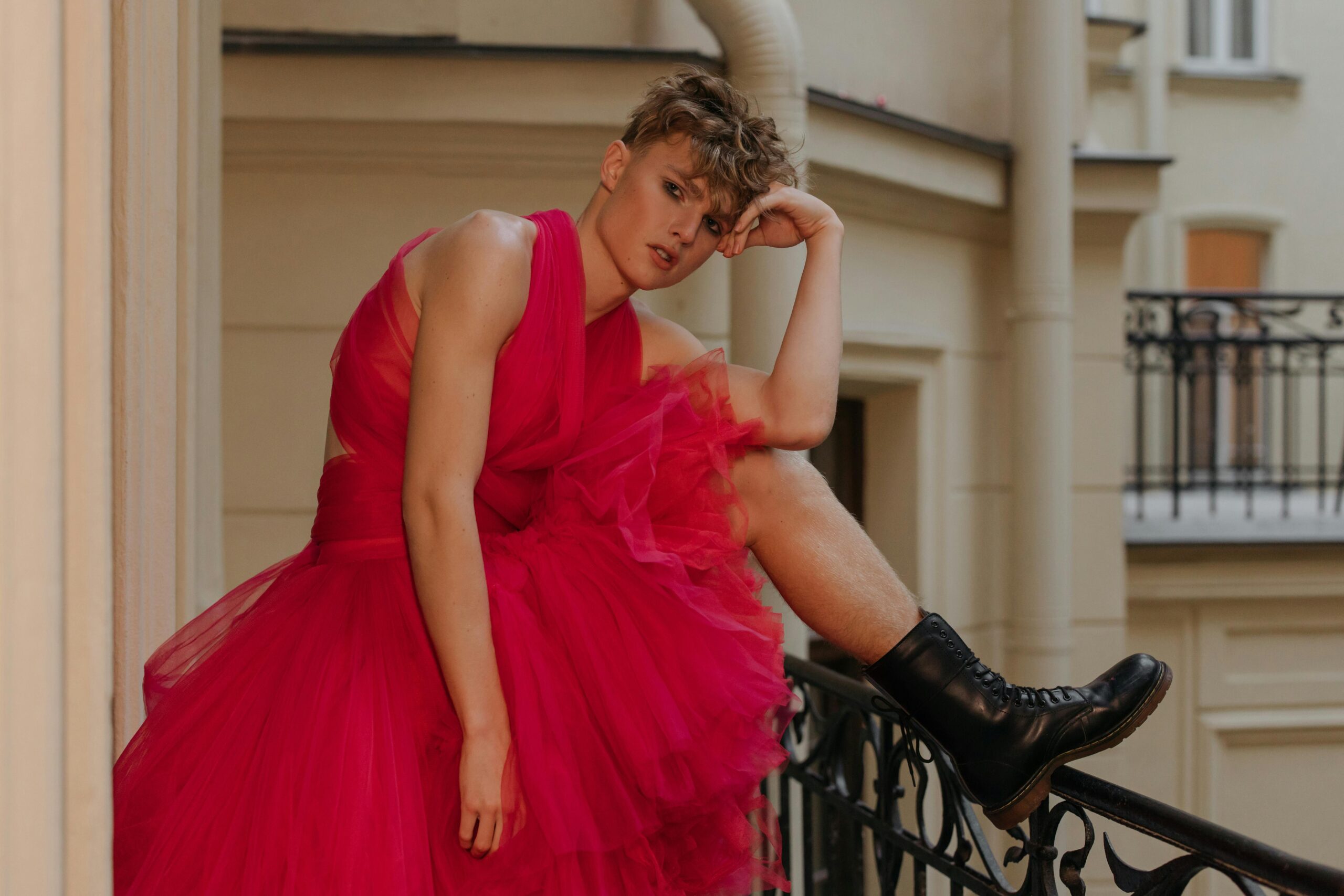 Slouchy Boots IN A GIRL LEG